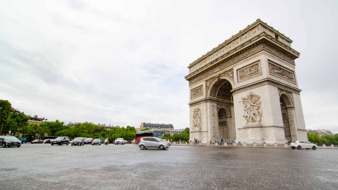 3 days in Paris - Visit the Arc de Triomphe | Getting Stamped