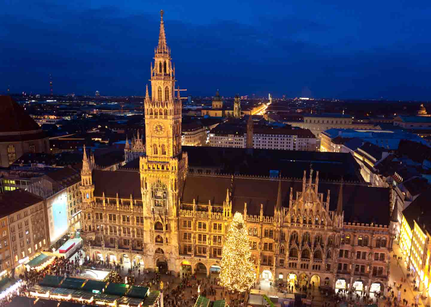 Marienplatz Christkindlmarkt Munich Germany | GETTING STAMPED