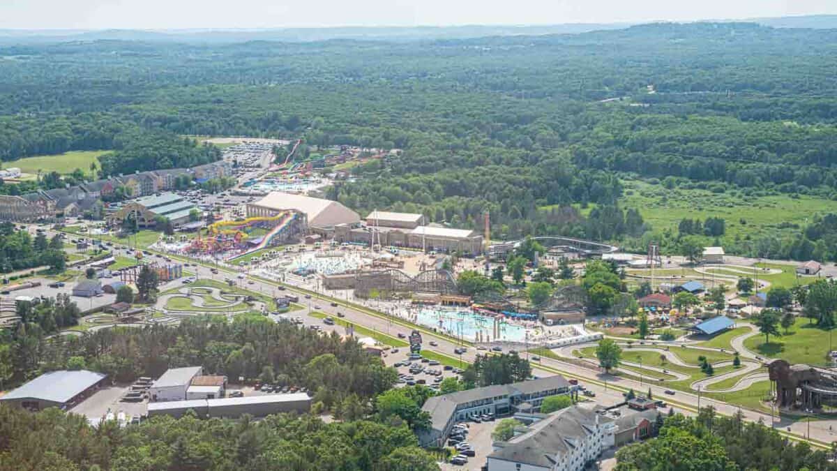 Top 10 Best Waterpark Hotels In Wisconsin Dells