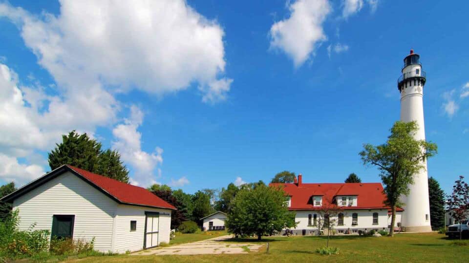 Top 11 Best Lighthouses In Wisconsin