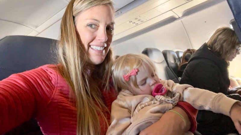 10 Tips for Traveling on a Plane With a Toddler - Transforming