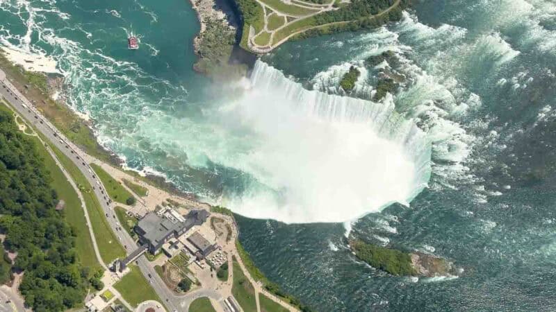 View of Horseshoe Falls in Niagara Falls from a helicopter tour